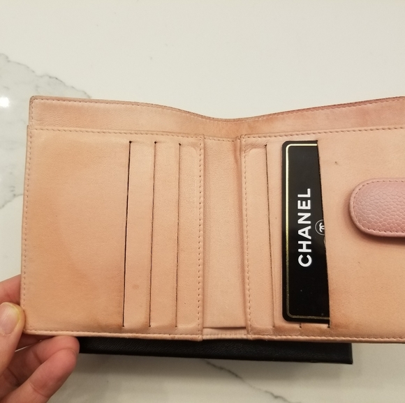 🔥SOLD Auth CHANEL Baby Pink Caviar wallet - Picture 8 of 12
